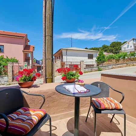 Apartman Stunning In With Wifi Pula